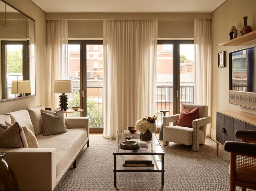 Property photo 1 of 13 Image