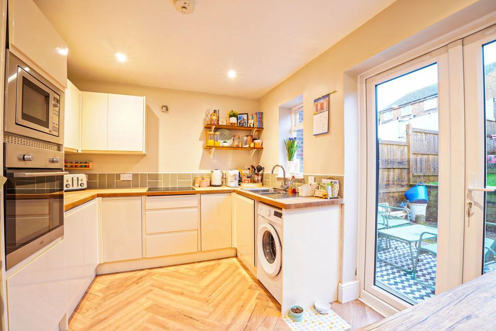 Property photo 3 of 18 4283F10F-3B6C-43Af-8B62-28Be5927375B.Jpg