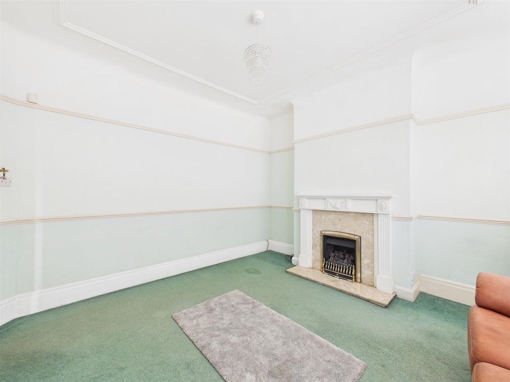 Property photo 3 of 45 Cam03844G0-Pr0422-Still002.Jpg
