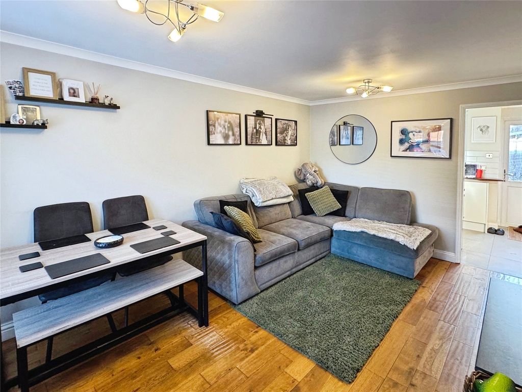 Property photo 3 of 12 Picture No. 18