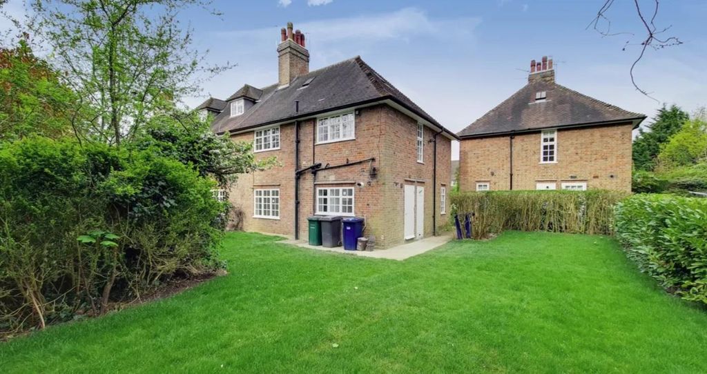 Property photo 2 of 8 3.Jpg