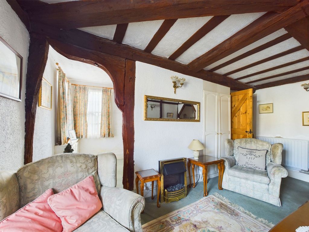 Property photo 3 of 12