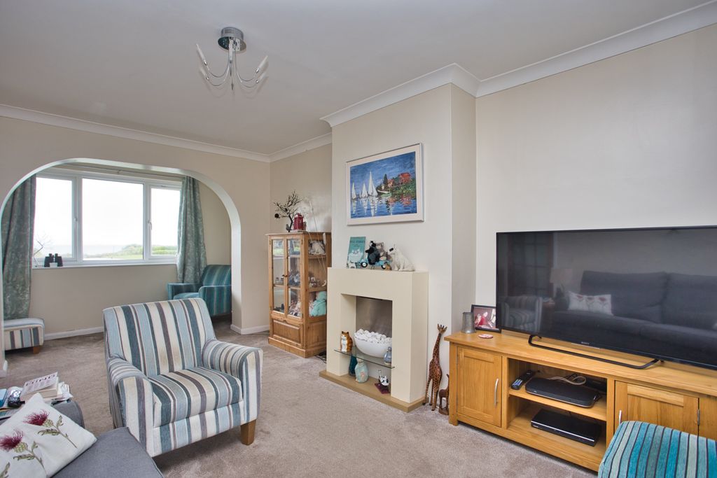 Property photo 3 of 18 Picture 3