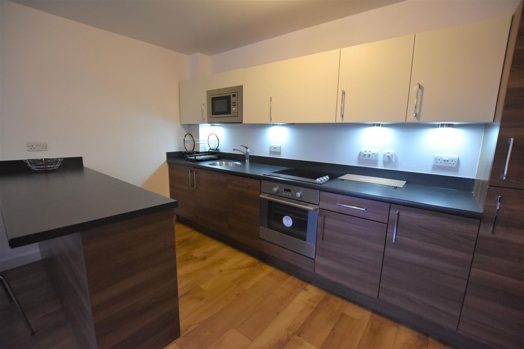 Property photo 2 of 11