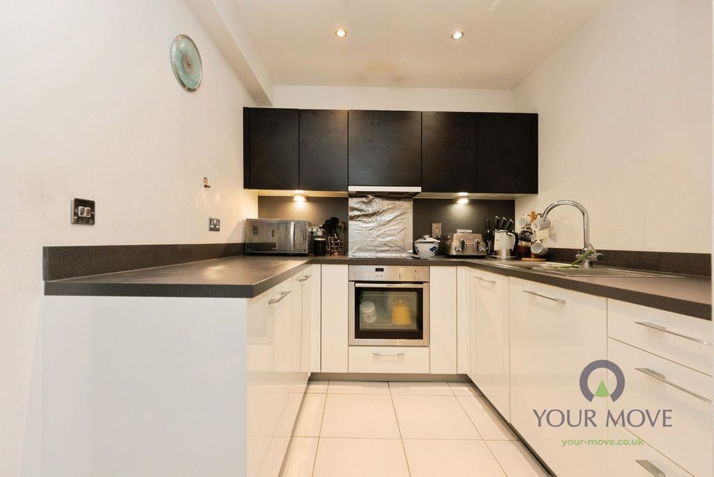 Property photo 2 of 20 Pbox-Img.Jpg