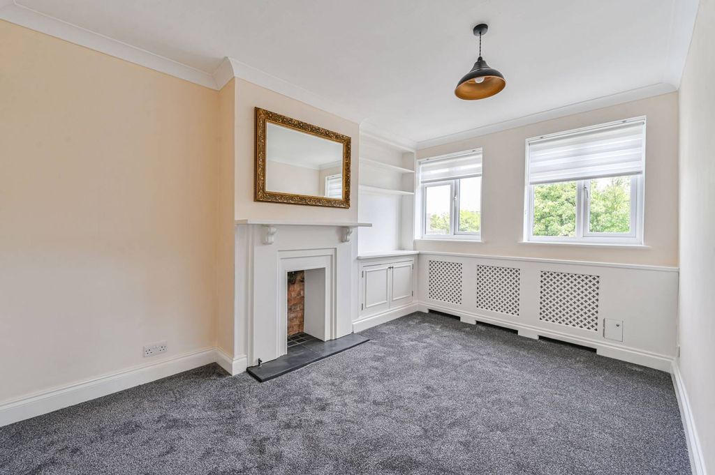 Property photo 2 of 7