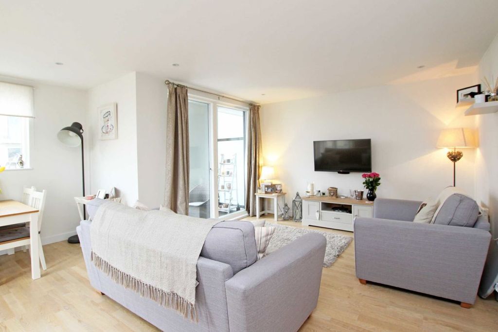 Property photo 2 of 6