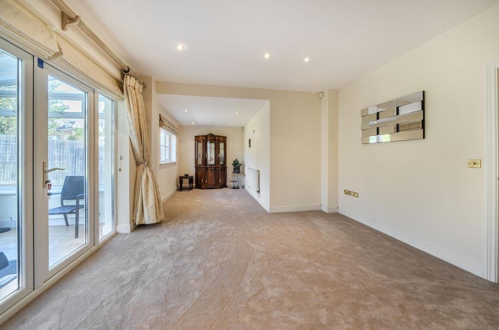 Property photo 2 of 9 Davidson Frost-Wellings, Dfw, Chandos Court, Livin