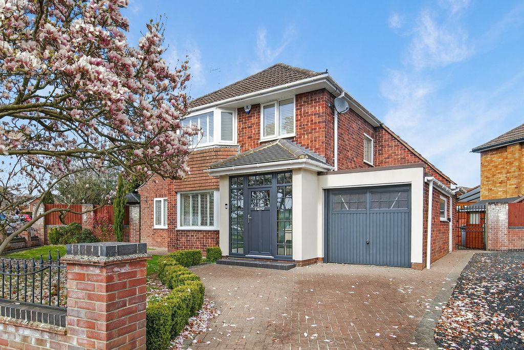 Property photo 1 of 47