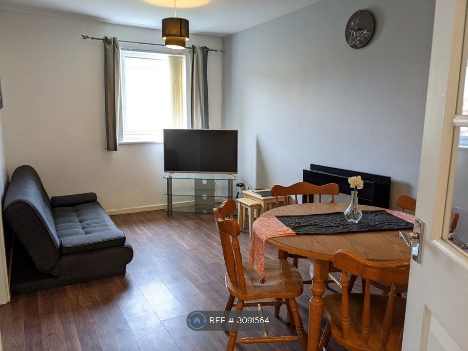Property photo 1 of 15 Living Room