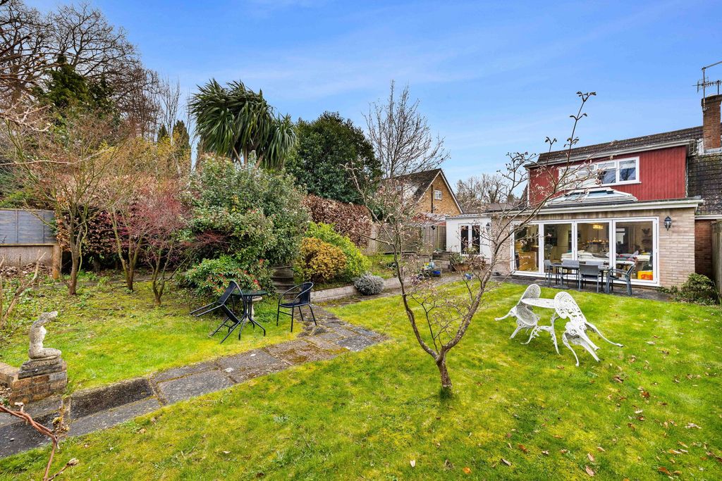 Property photo 2 of 11