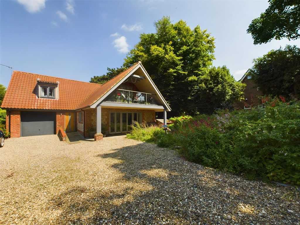 Property photo 1 of 34 Cam02546G0-Pr0241-Still034.Jpg
