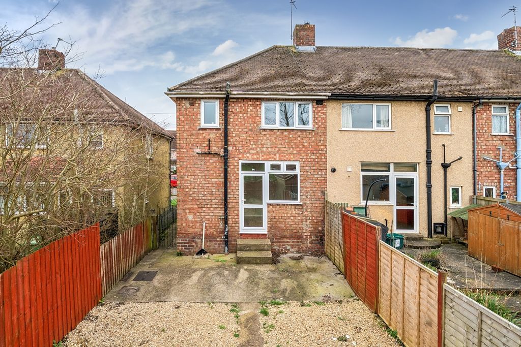 Property photo 2 of 18
