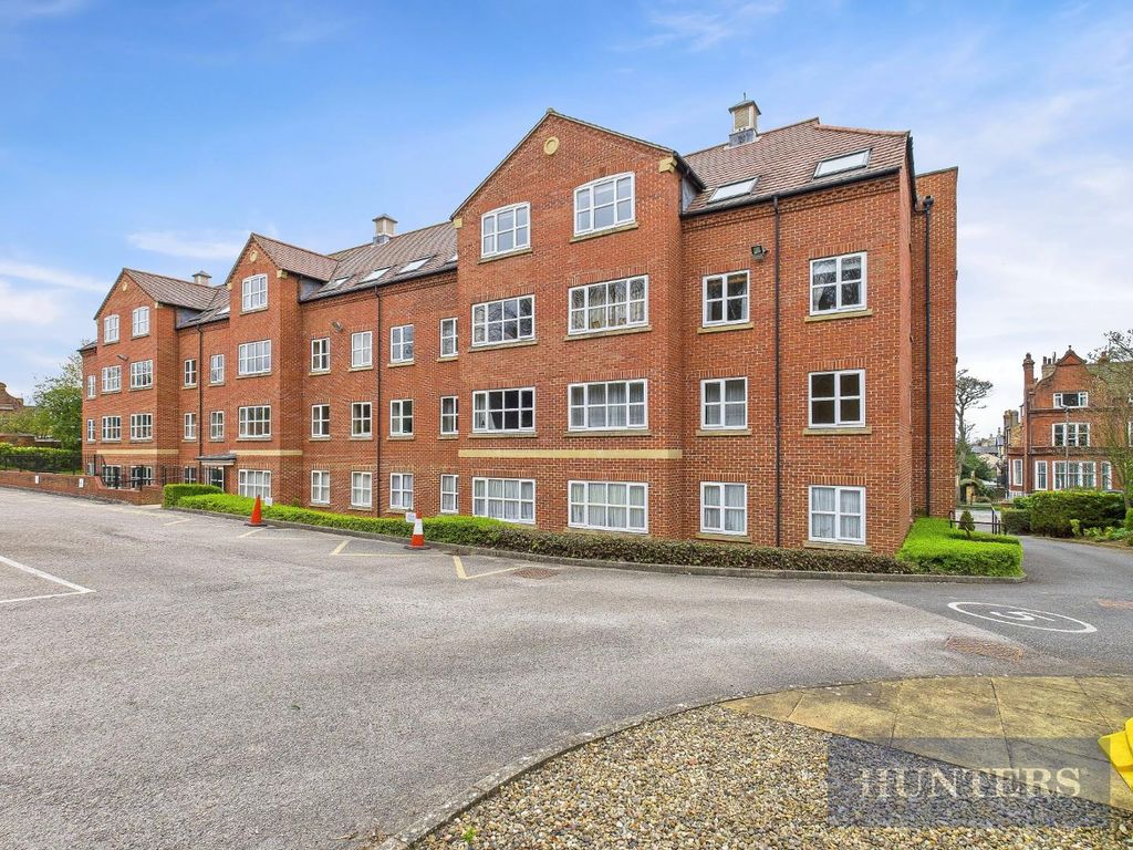Property photo 1 of 14 Cam05316G0-Pr0036-Still013.Jpg