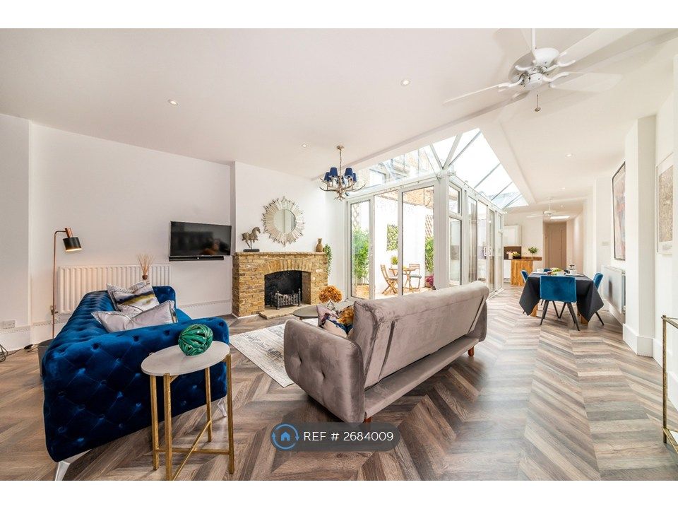 Property photo 1 of 35