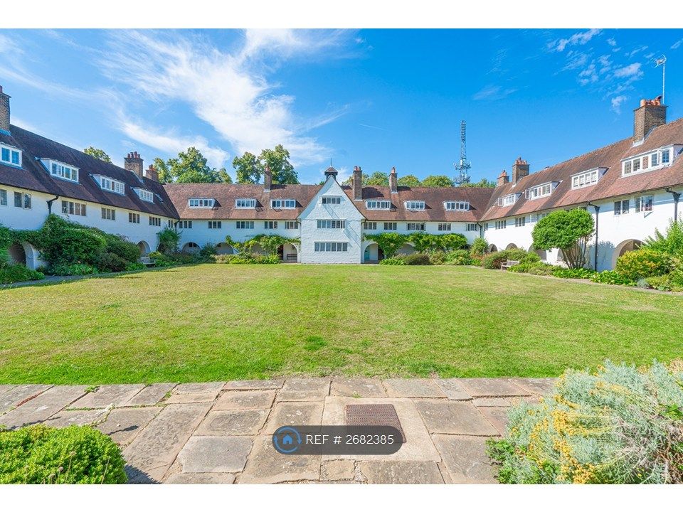 Property photo 2 of 13 Inner Courtyard 1