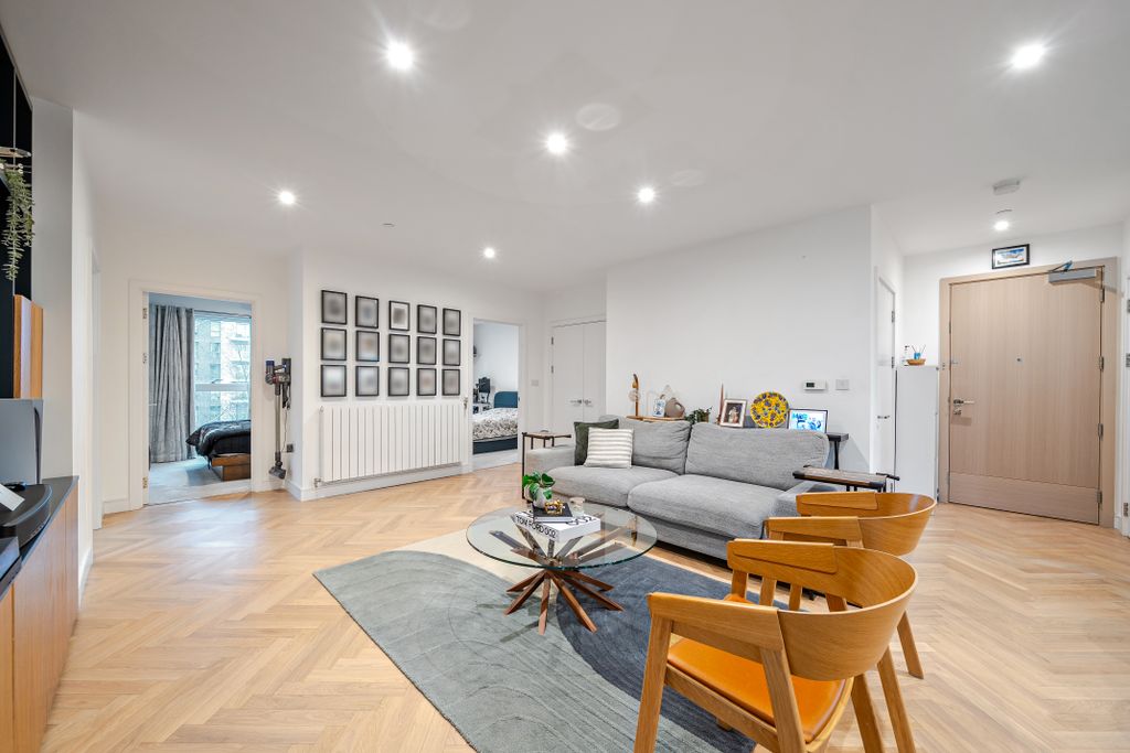 Property photo 2 of 25 1-694B152d3915F-1393638-11-694A9c519Cfba-1.Jpg