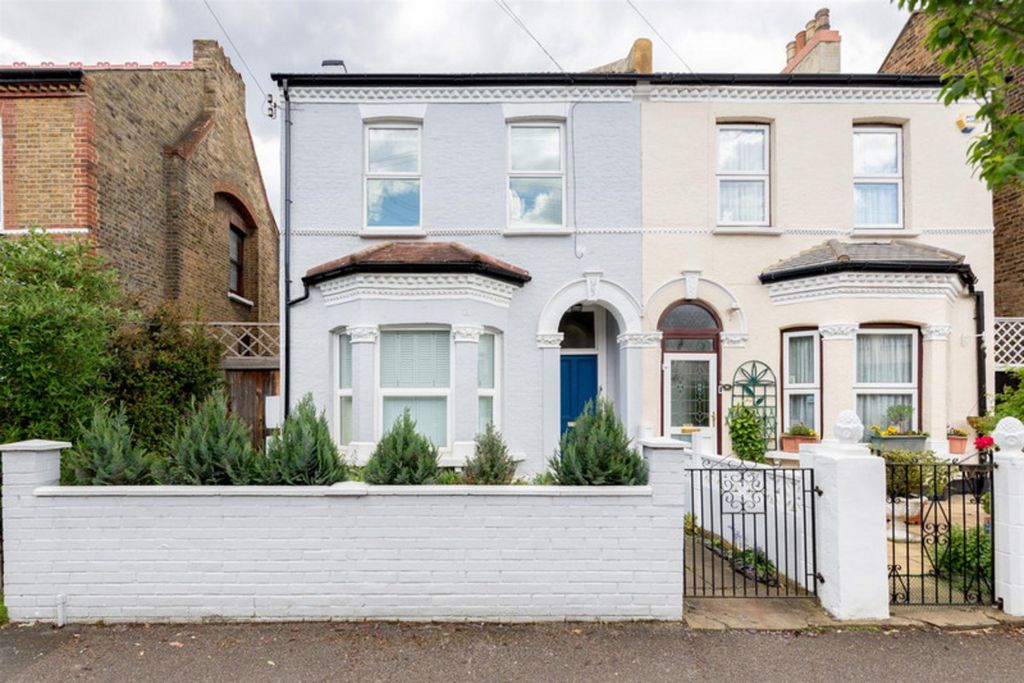 Property photo 1 of 34