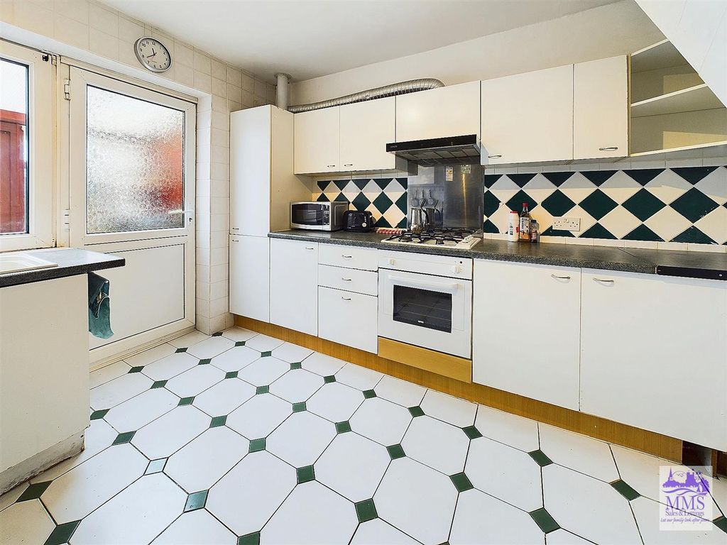 Property photo 2 of 17 Cam02633G0-Pr0243-Still004.Jpg