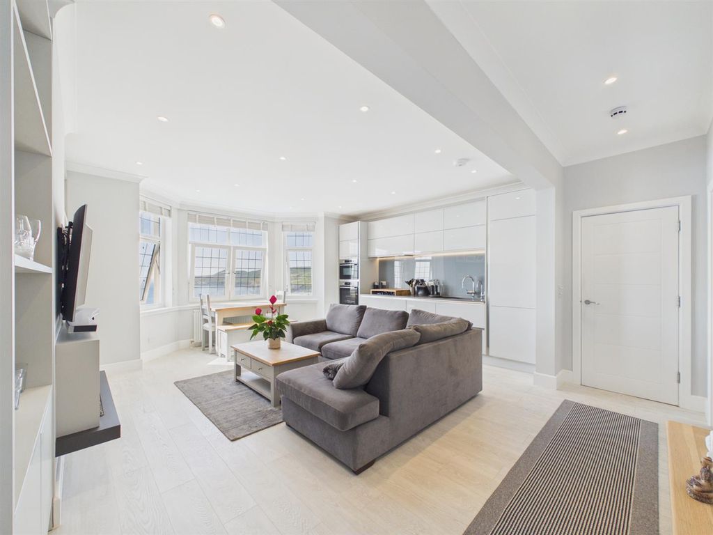 Property photo 3 of 19 L/K/D