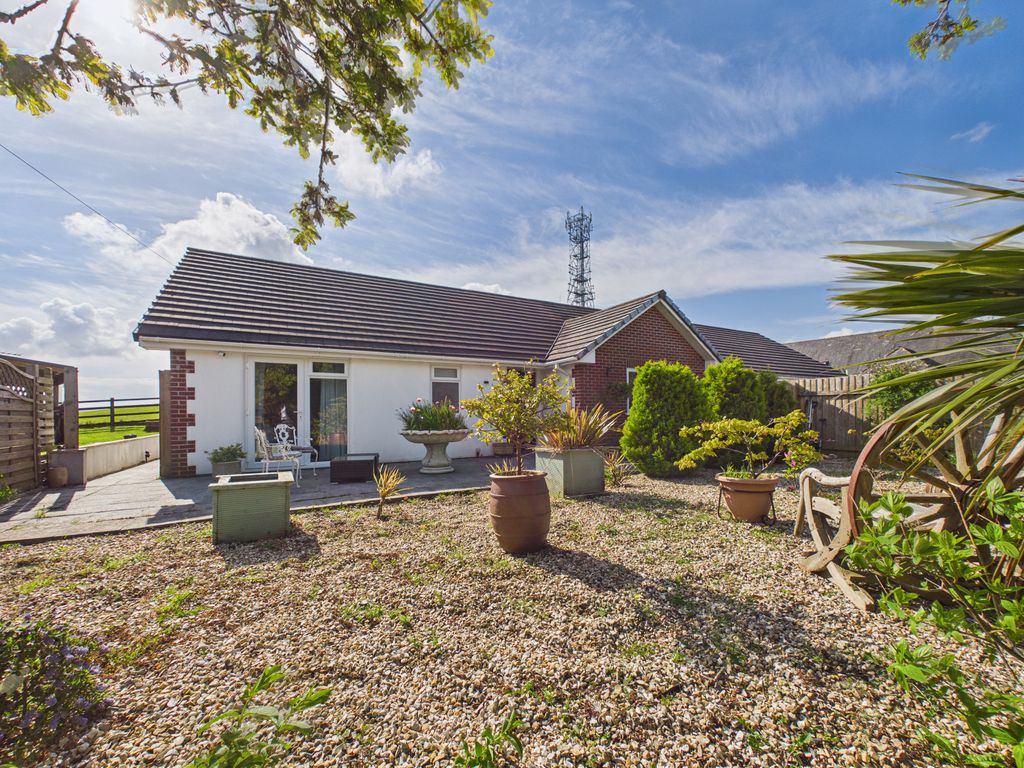 Property photo 2 of 26