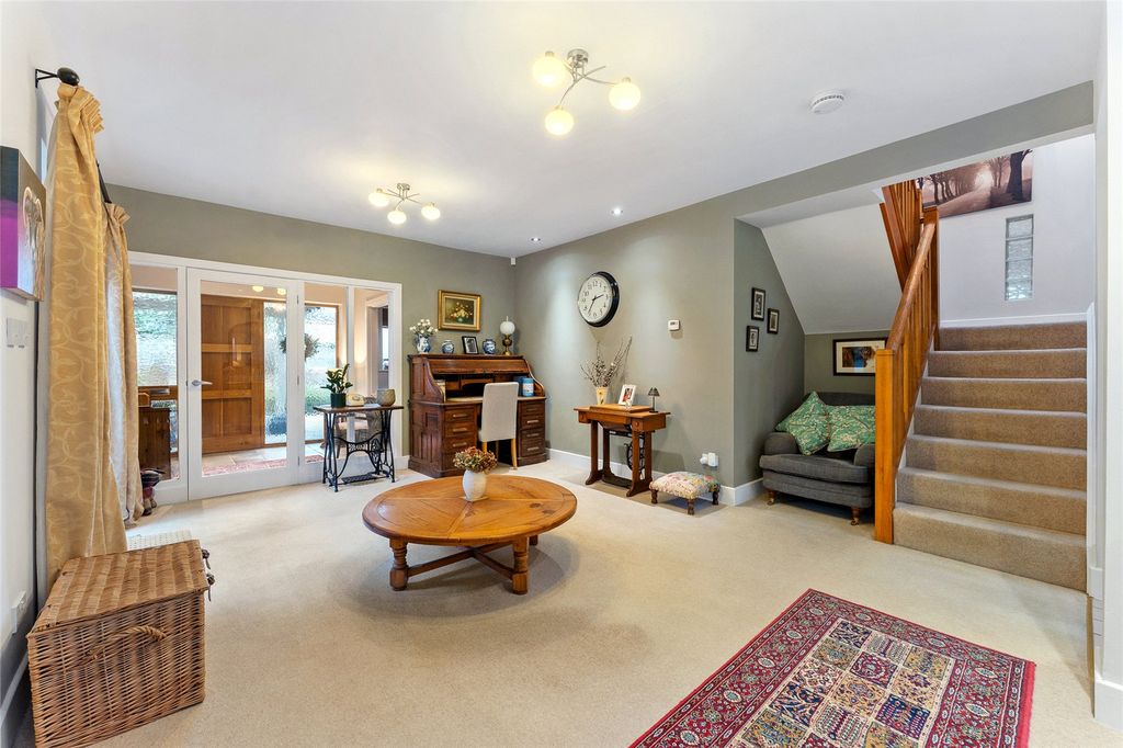 Property photo 2 of 24 Dining Hallway