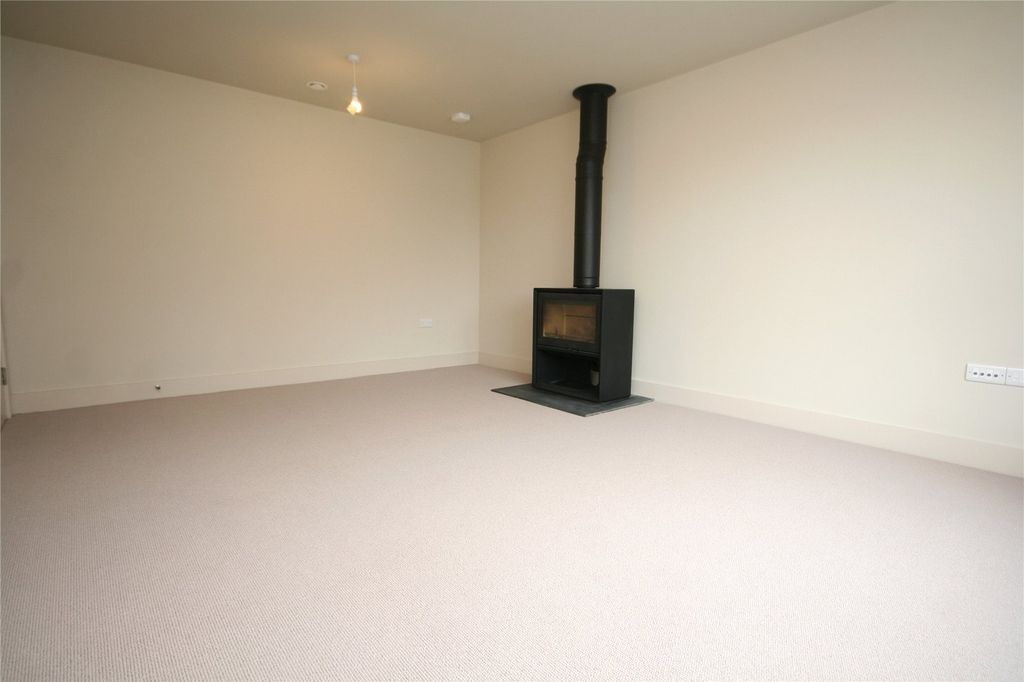 Property photo 3 of 16 Picture No. 05