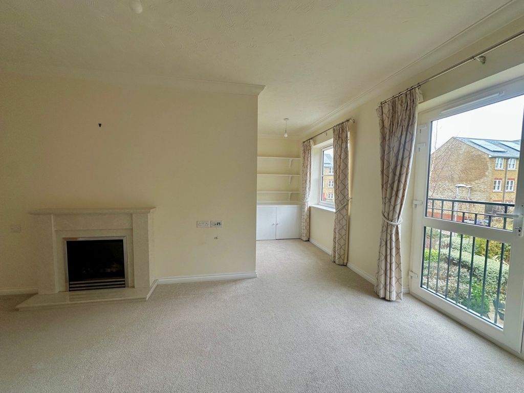 Property photo 3 of 12 Picture No. 15