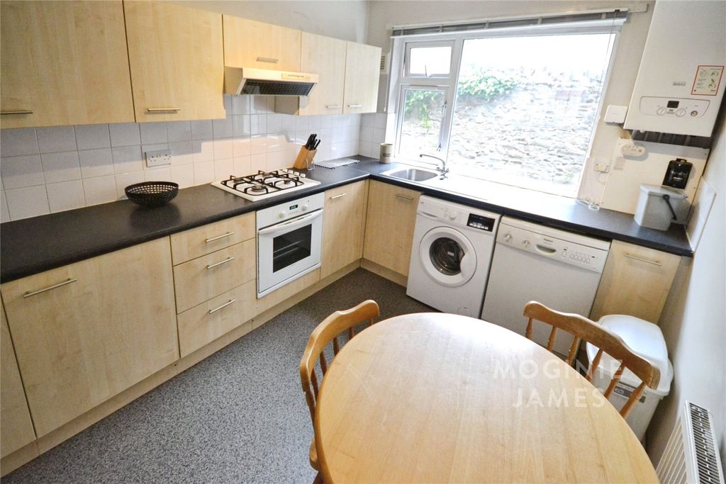 Property photo 3 of 8 Picture No. 17