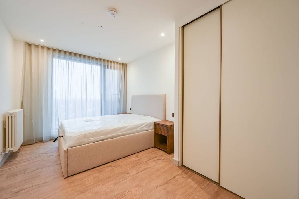 Property photo 3 of 65