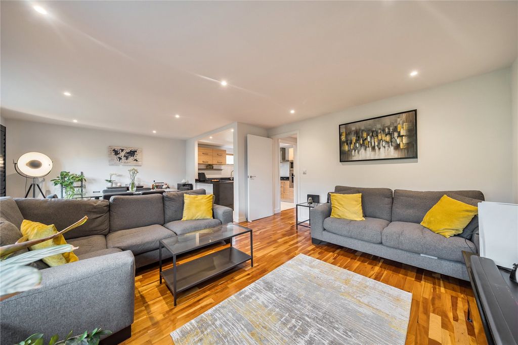 Property photo 3 of 19 Reception Room