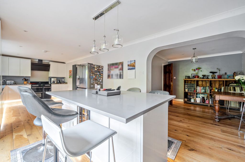 Property photo 2 of 38 1536239-19-1A15F1...