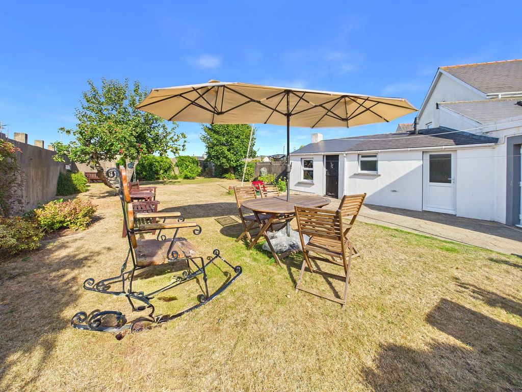 Property photo 3 of 45