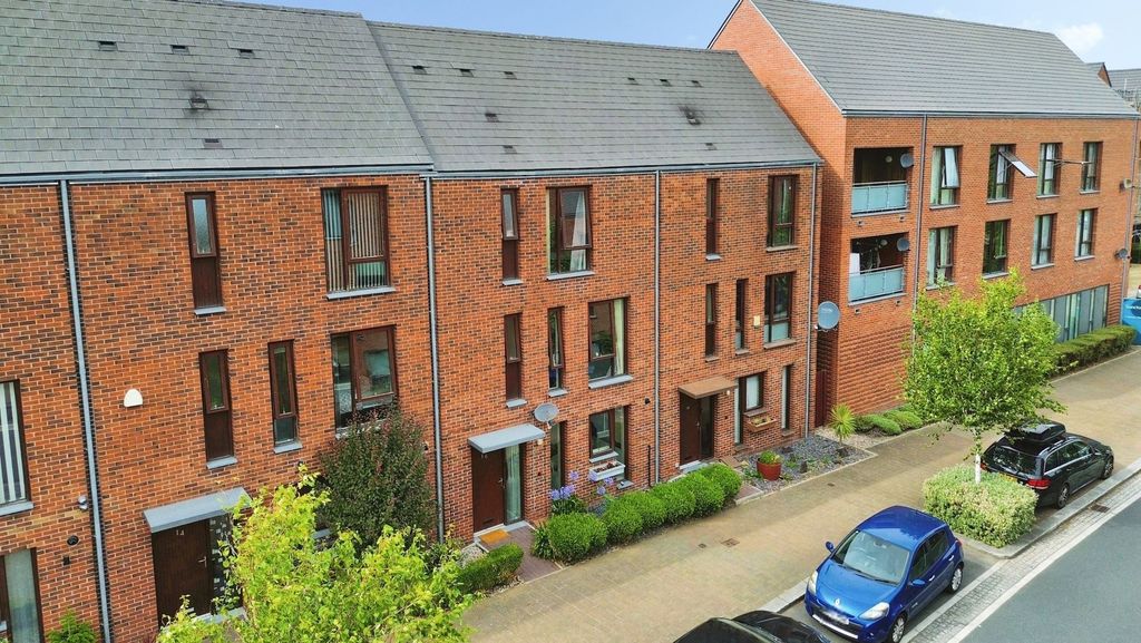 Property photo 1 of 24