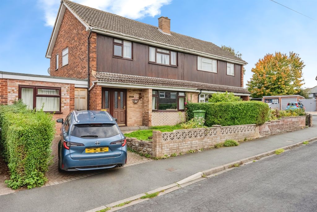 Property photo 1 of 17