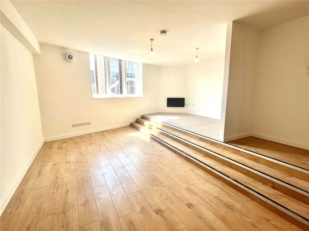 Property photo 1 of 6 Picture No. 16