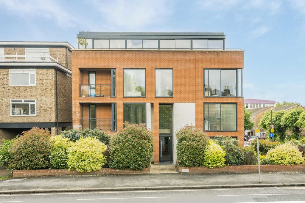 Property photo 1 of 6