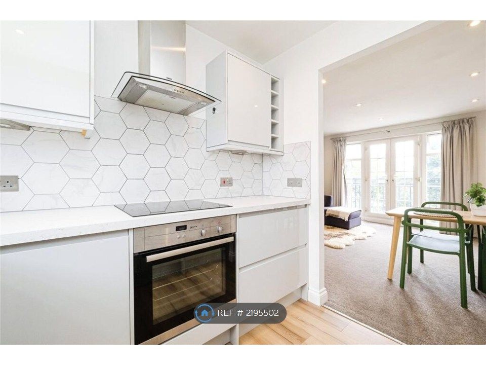Property photo 3 of 10 Kitchen And Lounge