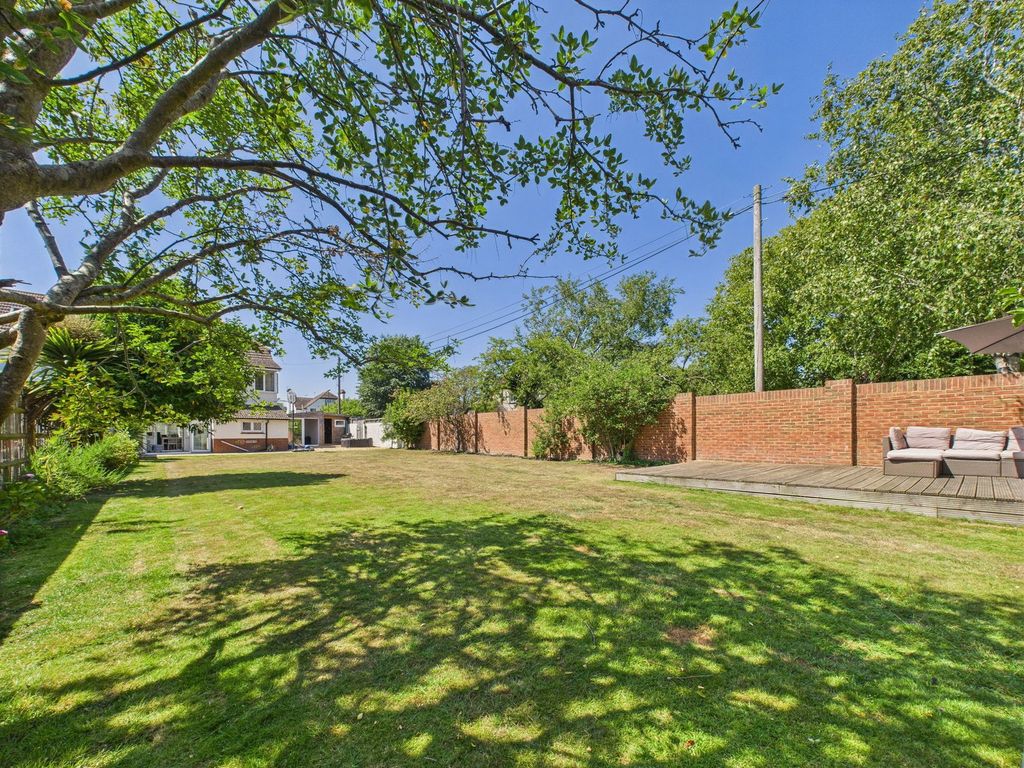 Property photo 3 of 23