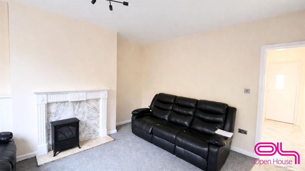 Property photo 3 of 9 Add A Subheading - 2026-01-14T053713.596.Png