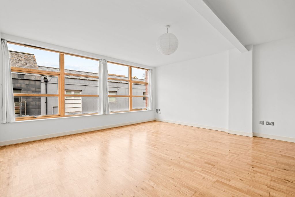 Property photo 3 of 16 4457734