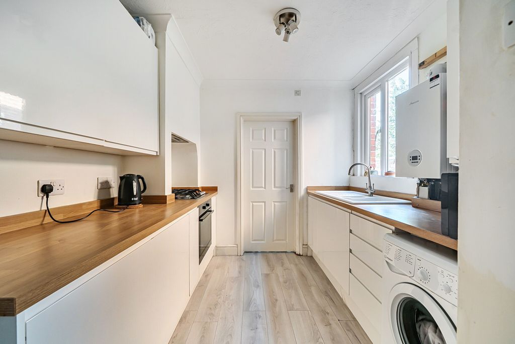 Property photo 2 of 21 1487298-3-6A4E1B1...