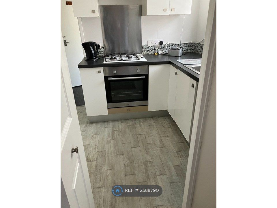 Property photo 3 of 4 Kitchen