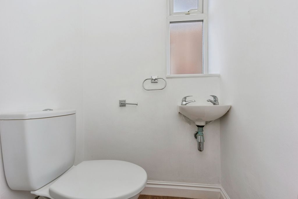 Property photo 3 of 25 Pbox-Img.Jpg
