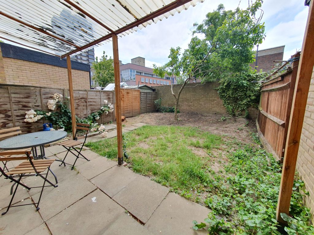 Property photo 3 of 12