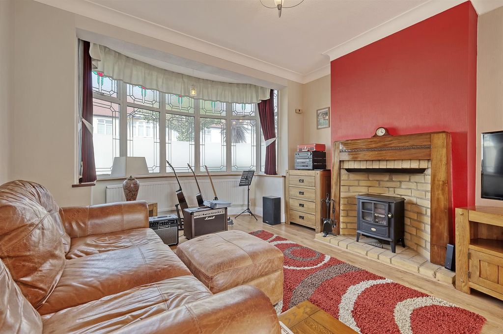 Property photo 2 of 24 12