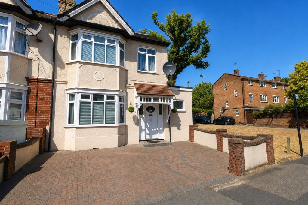 Property photo 1 of 12 5395440