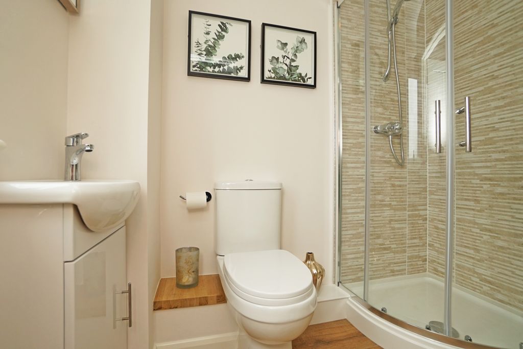 Additional image 28 of 5 bed terraced house for saleSennen Place, Port Solent, Portsmouth PO6