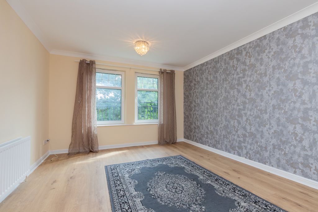 Property photo 3 of 25