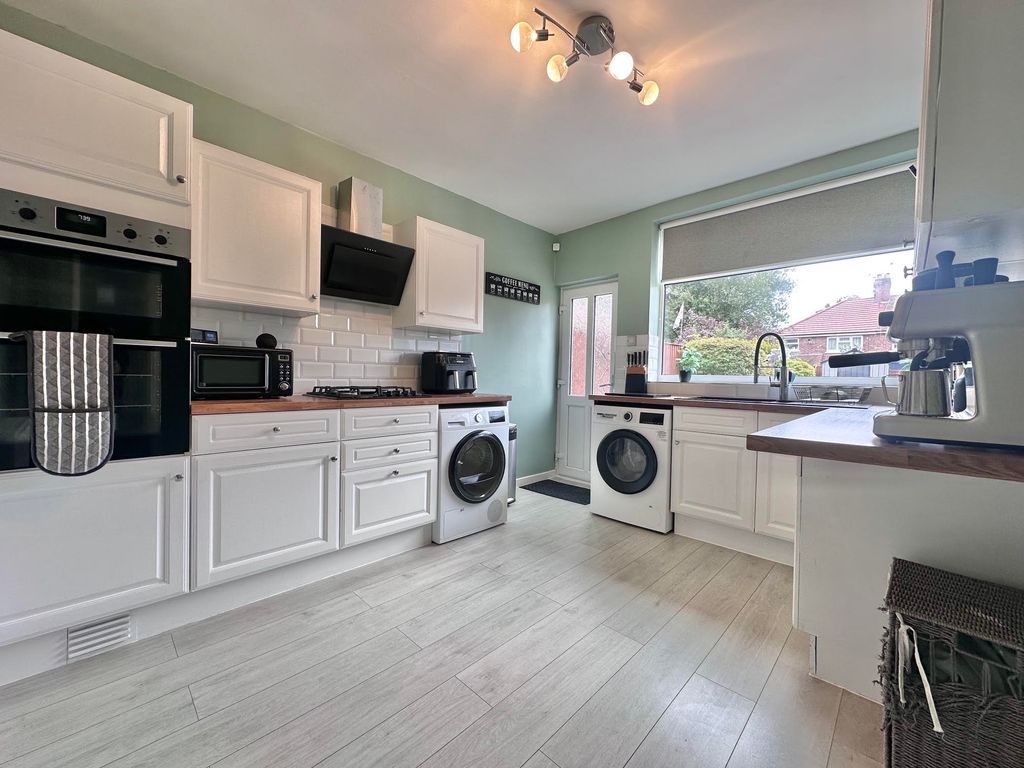 Property photo 3 of 23 20